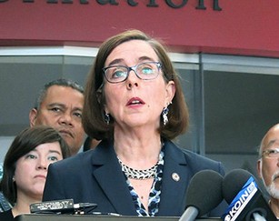 kate-brown-10x8-d383f11824f1b171